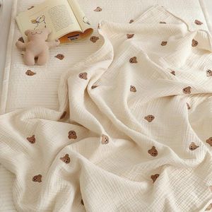 Blankets Breathable 6 Layer Infants Blanket Soft Muslin Children&#39;s Hug Cartoon Bears Gauze Quilt Thin Baby Bedding