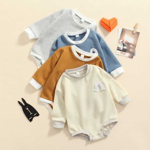 Rompers Baby Girl одежда осень Новый хлопковой радужный треугольник комбинезон с длинным рукавом голубого серого игрового сустава для новорожденного мальчика J220922