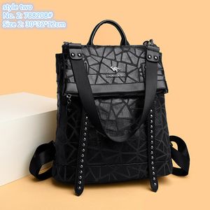 Borsa a tracolla da donna all'ingrosso 2 stili flip zaini moda in pietra goffrata personalità di strada rivetto zaino punk borsa in pelle leggera e confortevole 19912 #