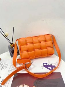 Bolsas de grife Bolsa Crossbody Bolsas de ombro quadradas Mulheres malhas de luxo Designers de couro laranja ladras Torcia bolsas de bolsa Moda fosco 7 COLORS