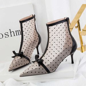 Buty Koreańskie seksowną modę w stylu Koreańska Seksowna siatka Polka Dot Oddychany pusty łuk szpilka kostka