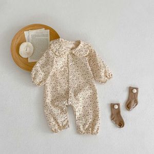 Rompers Cute Girl Baby Retro Flowers Peter Pan Kllar Jumpsuit Single Bered Fashion Botton Romper One Piece dla słodkich dzieciaków J220922