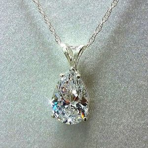 Collana con ciondolo di design di lusso Donna Uomo Diamante incastonato Fidanzamento Zircone a forma di pera Gioielli di marca premium Matrimonio Goccia d'acqua Festa 2022