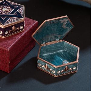 Caixa de armazenamento de jóias vintage caixas de forma de forma de forma de metal criativo Caixa de armazenamento de jóias européias criativas Presente de aniversário de casamento de ponta de ponta Rre14455