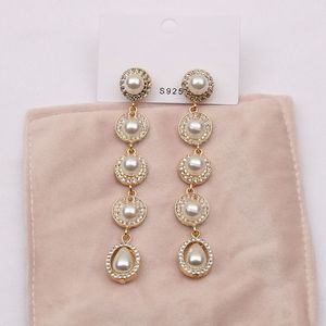 Populares 18K Banhado a Ouro 18K Letras Brinco Longo Pendurado Cristal Geométrico Marca de Luxo Feminino Couro Strass Festa de Casamento Jóias Acessórios