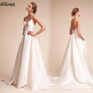 Abiti da sposa in raso avorio con scollo a V e tasche Eleganti Boho Garden senza spalline Abiti da sposa semplici Sweep Train Open Back Robes de Mariee Modern Fashion CL1184