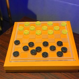 ILIVI モノグラム ソリティア チェス チェッカー ヨーロッパ限定ゲーム 高級クラシック教育玩具 ヨーロッパ ボードゲーム シングルペグ パーティー 移動能力 おもちゃ ギフト