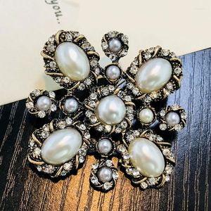 Broschen Luxus Berühmte Designer Perle Retro Stil Modeschmuck Brosche Pins Für Frauen Pullover Kleid Strass Brosche