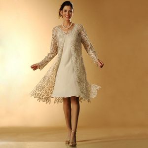 Stylish Mother Of The Bride Dresses With Lace Long Sleeves Jacket Knee Length Sheath Wedding Guest Dress Scoop Neckline Plus Size Short Evening Gowns