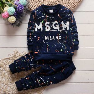 Set di abbigliamento neonati maschi vestiti per ragazze set autunno casual abbigliamento per bambini vestiti felpe pantaloni 2 pezzi vestiti sportivi per bambini vestiti 1 set 2 pezzi set di vestiti