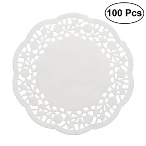 TABELA TATS 100PCS Dispitável A absorção de petróleo White Rending Lace Doilies Caixa de bolo Caixa de embalagem PAJ 5.5 