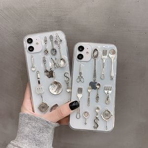 S￶t 3D Metal Kitchenware -fodral Creative Simulation Metal Spoon Fork Tabell Boy Cooker Transparent Clear Soft TPU Cover f￶r iPhone 14 13 12 11 Pro Max XR XS 7 8 SE2 Plus