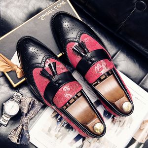 Black Shoes Loafers Elegant Men PU ing Retro Printed Cloth Brogue Carved Tassel Fashion Business Casual Wedding Party Da f Wedd