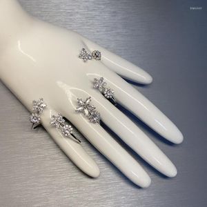 Bangle Crystal Plant Flower Hand Palm One Piece Cubic Zirconia Smycken Handlets för kvinnor 925 Silverfärg