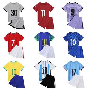 Jerseys de futebol juvenil infantil uniformes roupas esportivas kids kids em branco kits de futebol meninos e meninas respiráveis Treinando shorts conjuntos de word cup sportswear