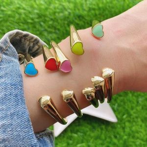 Bracelet 4pcs 2022 Fashion Gold Arrivée plaquée simple Email coloré Cuffs Bracelets ajustés pour les filles