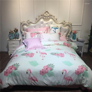 Yatak takımları ev tekstil flamingo desen Bedclothes pamuk beyaz pembe prensesler kız nevresim yastık kılıfı takılmış sayfa