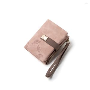 Wallets Engraved Leaves Women Fashion PU Leather Small Wallet Soft Ladies Wristlet Zipper Coin Purse Card Holder Cartera