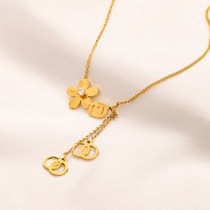 Never Fading Placcato in oro 18 carati Designer di marca Collane con ciondolo a forma di lettera Collana girocollo in acciaio inossidabile con strass di cristallo da donna Accessori per gioielli da donna