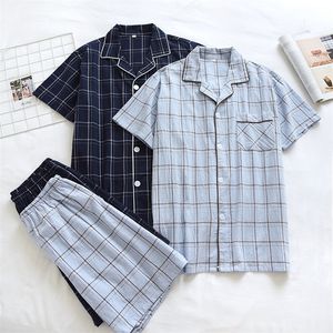 Mäns Sleepwear Summer Men's 100 Cotton Pyjamas Twopiece Stor storlek Thin Shortsleeved Shorts Plaid Casual Home Service Set Sleep Wear Men 220924