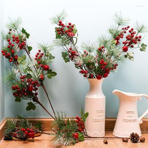 Ghirlande di fiori decorativi Ramo di pino artificiale Bacche di frutta rossa per la decorazione natalizia Disposizione di decorazioni per feste a casa di fiori fintiDecorazione