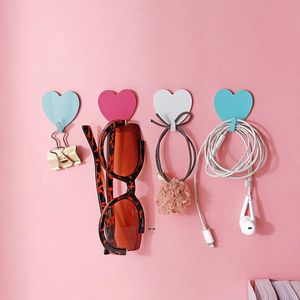 Cute Heart-shaped Creative Metal Strong Adhesive Paste Wall Bearing Kitchen Seamless Heart Hook Dream RRB15844