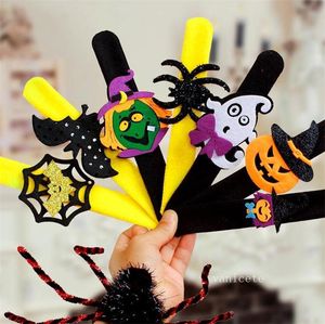 Party Favor Halloween Armband Pumpkin Ghost Bat Spider Plush Armband Kids Adult Halloween Loop Decoration LT061