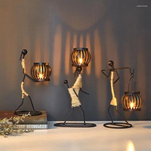 Portacandele Nordic Candl Carattere astratto Scultura Candele Decorazioni per la tavola Figurine in metallo fatte a mano Porta tealight Regalo d'arte