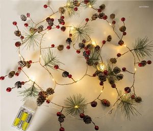 Strängar Red Berry Christmas Garland Lights 20 LED Copper Fairy Pinecone String for Xmas Holiday Tree and Home Decoration