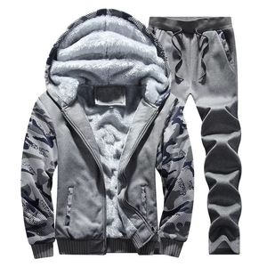 Men s Tracksuits WINSTAND Autumn Winter Hooded Mens Sets Plus Velvet Thick Sweater Large Size Casual Sports Suit Men Clothing 220926