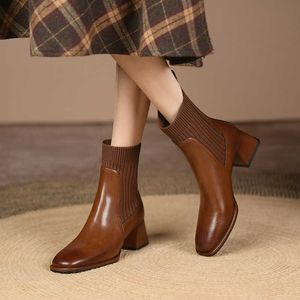 Buty kwadratowe grube obcasy francuskie buty Kobiety Kobiety B brązowy dzianinowy but mody 220926