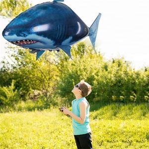 Electricrc Animals Remote Control Shark Toys Ming Fish RC Animal Infrared RC Fly Air Balloons Clown Fish Toy Gifts Party Decoration 220923