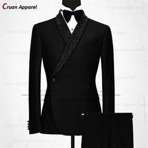 Mens Suits Blazers luxuosos de casamentos pretos formais de terno de terno conjunto fino fit Groomsmen Groom Tuxedo Designs brancos de xale brilhante calças Blazer 2pcs 220927