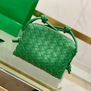 Mini Crossbody Bag حزمة أزياء الكروشيه نسج جلد مربع ناعم رمادي أخضر أبيض أبيض جديد 2022 سيدات حلقة لطيفة 18 سم حقائب مصمم BBV حقيبة حقيبة حقيبة مصمم