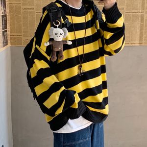 Erkek Sweaters Sonbahar ve Kış Erkekler Sıradan Kore Çizgili Kazak Gevşek Yuvarlak Boyun Çift Harajuku Sweater Büyük Boy Giyim M3XL 220928