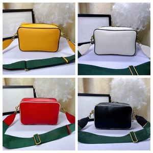 Erkekler ve Kadın Omuz Çantaları Kadın Messenger Kamera Çantası Ortak Tasarımcı Lüks El çantası Gerçek Deri Çantalar El çantaları Kırmızı Yeşil Çizgili Geniş Kayışlar