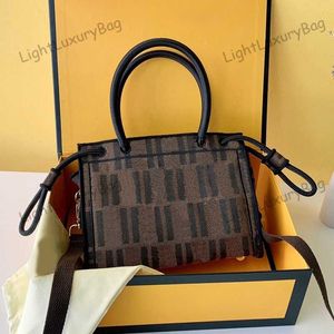 Light Luxury Temperament Shoulder Bag Designer Exquisite Multicolor Crossbody for Women Classic Famous Brand Shopping Pures 220204