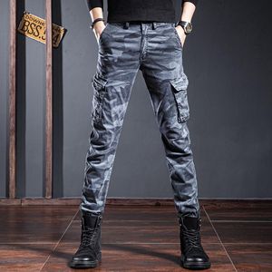 Jeans masculinos de alta qualidade homens magros calças jeans de camuflagem de bolso multi -bolso de bolso de rua esportiva elegante jeans casual 220927