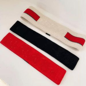 Faixa de cabeça elástica de marca para mulheres e homens de melhor qualidade Preto Vermelho Branco Estampa de letras Faixas de cabelo listradas Lenço de cabeça para adultos Esportes Headwraps Presentes de Natal