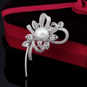 Pearl Flower Brosch Pin Business Suit Topps Bröllop Formell klänning Corsage Rhinestone Brosches For Women Men Fashion Jewelry