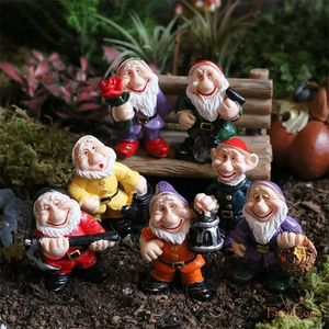 Декоративные предметы статуэтки набор из 7 миниатюрных сказочных садовых гномов карликовые мини -смоляные фигуры смешные микрокататуя бонсай 220928