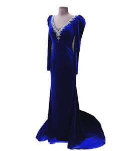 Mermaid Prom Dress 2023 Manga longa Velvet Sexy Deep V Lady Lady Lady Evening Festa de Casamento Maxi Vestido Homecoming Tribunal Pomestal Gala Runway Cristais de Carpete Vermelho Royal