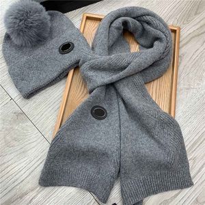 Classic Wool Scarves Suit Fox Fur Beanies Pom Pom Balls Knitted Winter Hats Men Women Couple Elastic Beanie Scarf Set