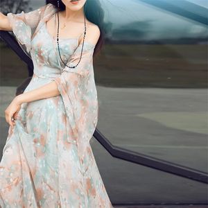 Damen romantische Blumendruck Chiffon Kleid mit Kap Elegante weibliche Kleider Long Beach Style Maxi Kleider