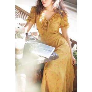 夏の女性エレガントな黄色の花柄のシフォンドレス女性フリルフレンチスタイルの甘い女性ロングドレス