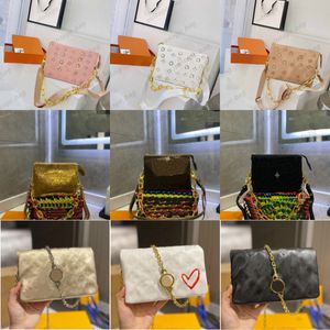 10A L Bag Clutch Bags Mini Pochette Coussin BB Bags Soft em relevo Puffy Monograms Carteira cross body chain Strap clutch Alça de ombro Flap Women handba