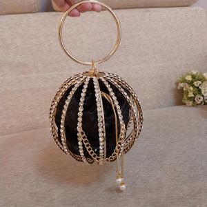 Kvällspåsar Womem Handbag Bridal Wedding Party Purse Tassel Pearl Bag Diamond Luxury Round Ball Form Clutches Elegant Crystal
