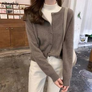 Women's Knits Tees O-neck Casual Cardigan Women Simple Solid Elegant Cropped Tops Female Spring Fall Clothing Soft Korean Style Outerwear Retro 220929