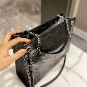 2022 Francia Womens Niki Shopping Maxi Borse grandi Pelle cerata olio Pelle di vitello Hardware nero invecchiato Tracolla a catena Borsa Sacoche all'aperto Borse a grande capacità 33CM AKS