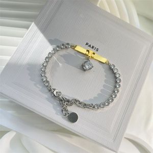 Brincos de pulse de colar de alta qualidade Conjuntos de designers da marca Colares de luxo casuais letras cl￡ssicas de braceletes de diamante de p￩rolas douradas